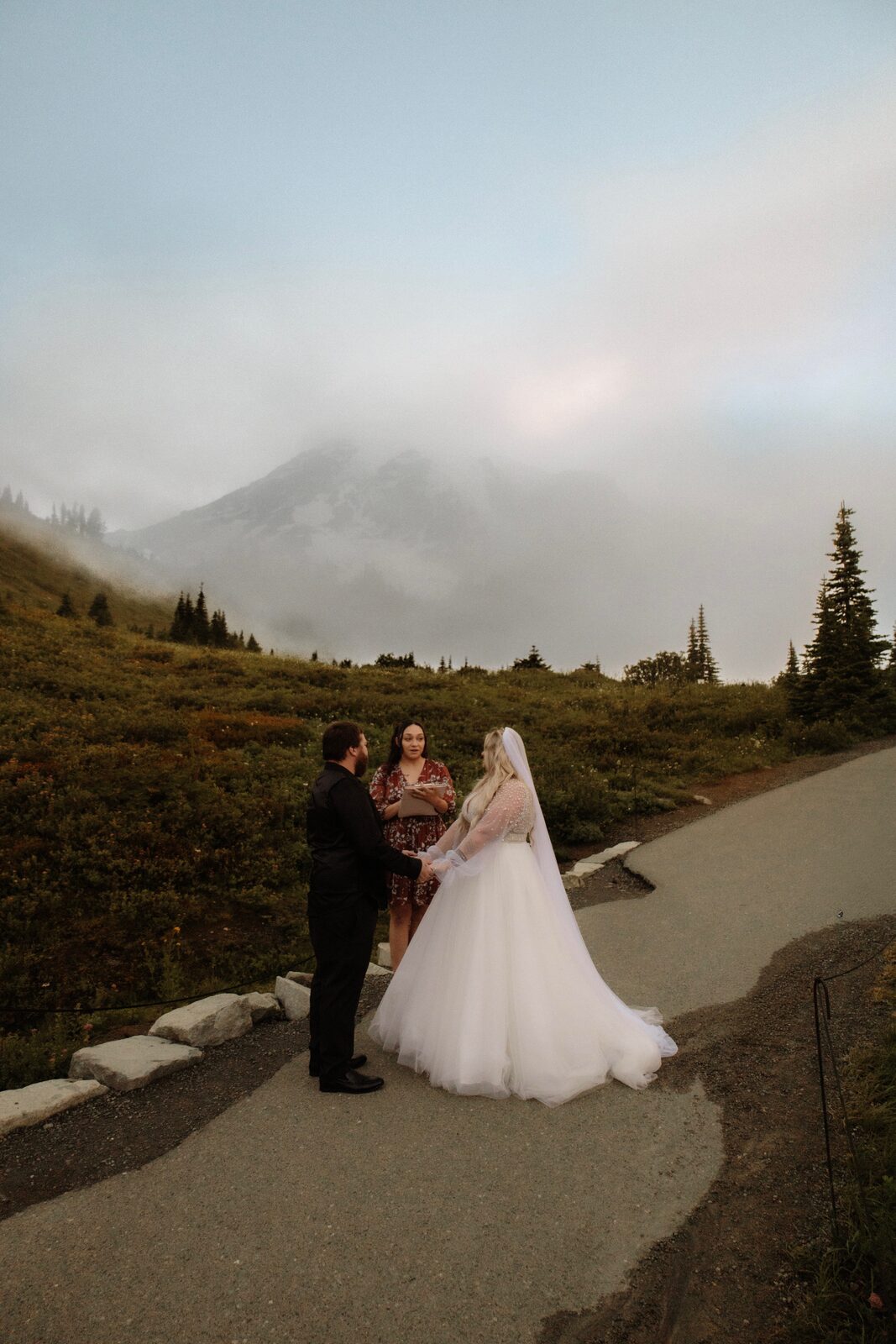 Mountain elopement ceremony at Mount Rainier